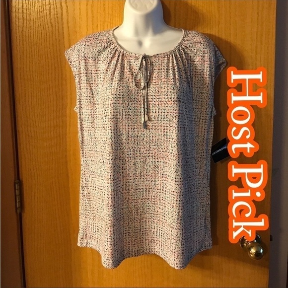 ✅HOST Pick✅ Liz Claiborne Career Top, Size Medium - Picture 1 of 4